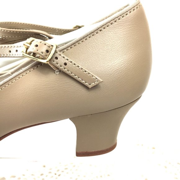CAPEZIO 550 Jr. Footlight 1.5” Character Theatrical Dance Tan Shoe NWT - Picture 5 of 8